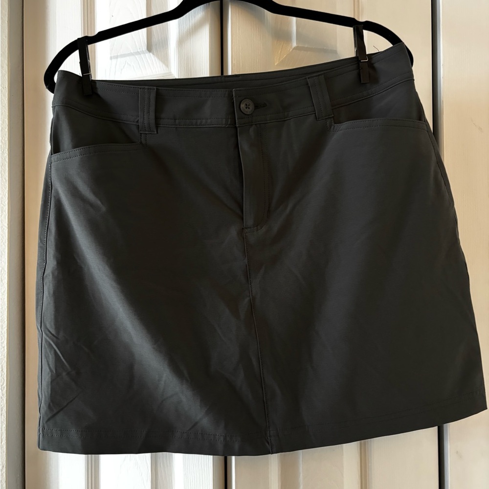 Eddie Bauer Women's Charcoal Skort